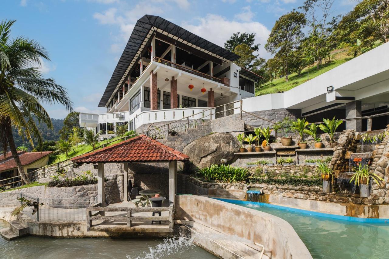 Ellin Forest Karaoke & Pool Resort Bukit Tinggi Bentong Eksteriør billede