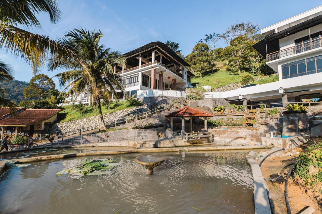 Ellin Forest Karaoke & Pool Resort Bukit Tinggi Bentong Eksteriør billede
