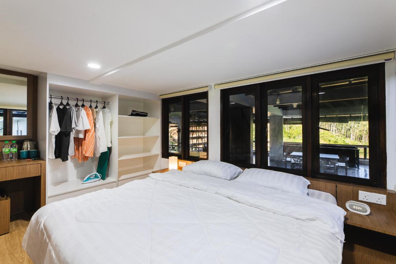 Ellin Forest Karaoke & Pool Resort Bukit Tinggi Bentong Eksteriør billede