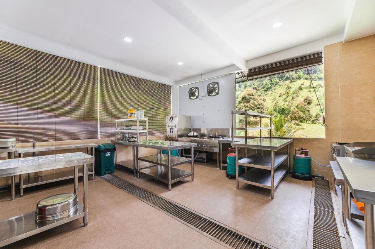 Ellin Forest Karaoke & Pool Resort Bukit Tinggi Bentong Eksteriør billede